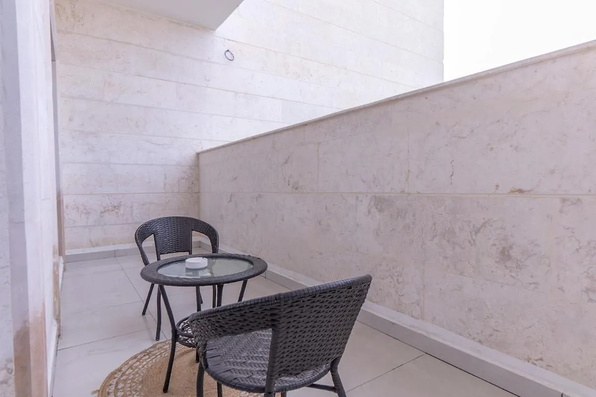 Amazing 2-Bedroom Apartment Perfect For Families In Jebel Ali Village Dubai