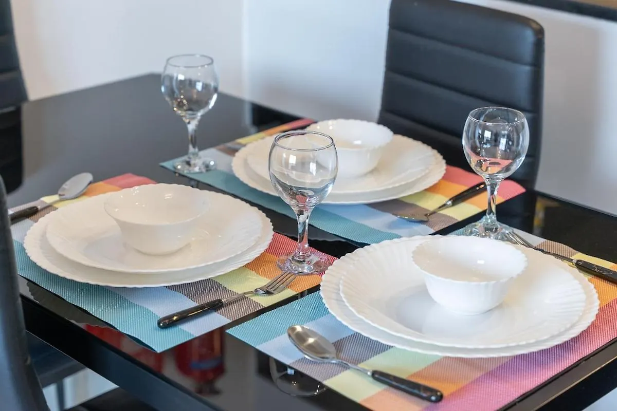 Amazing 2-Bedroom Apartment Perfect For Families In Jebel Ali Village Dubai