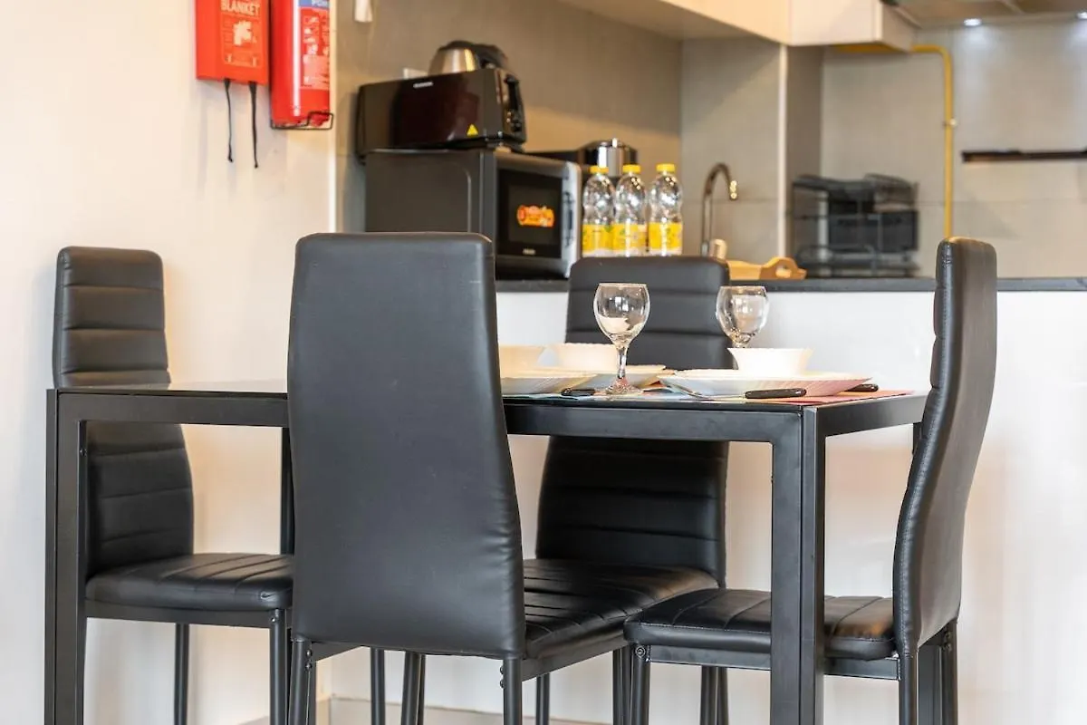 Amazing 2-Bedroom Apartment Perfect For Families In Jebel Ali Village Dubai