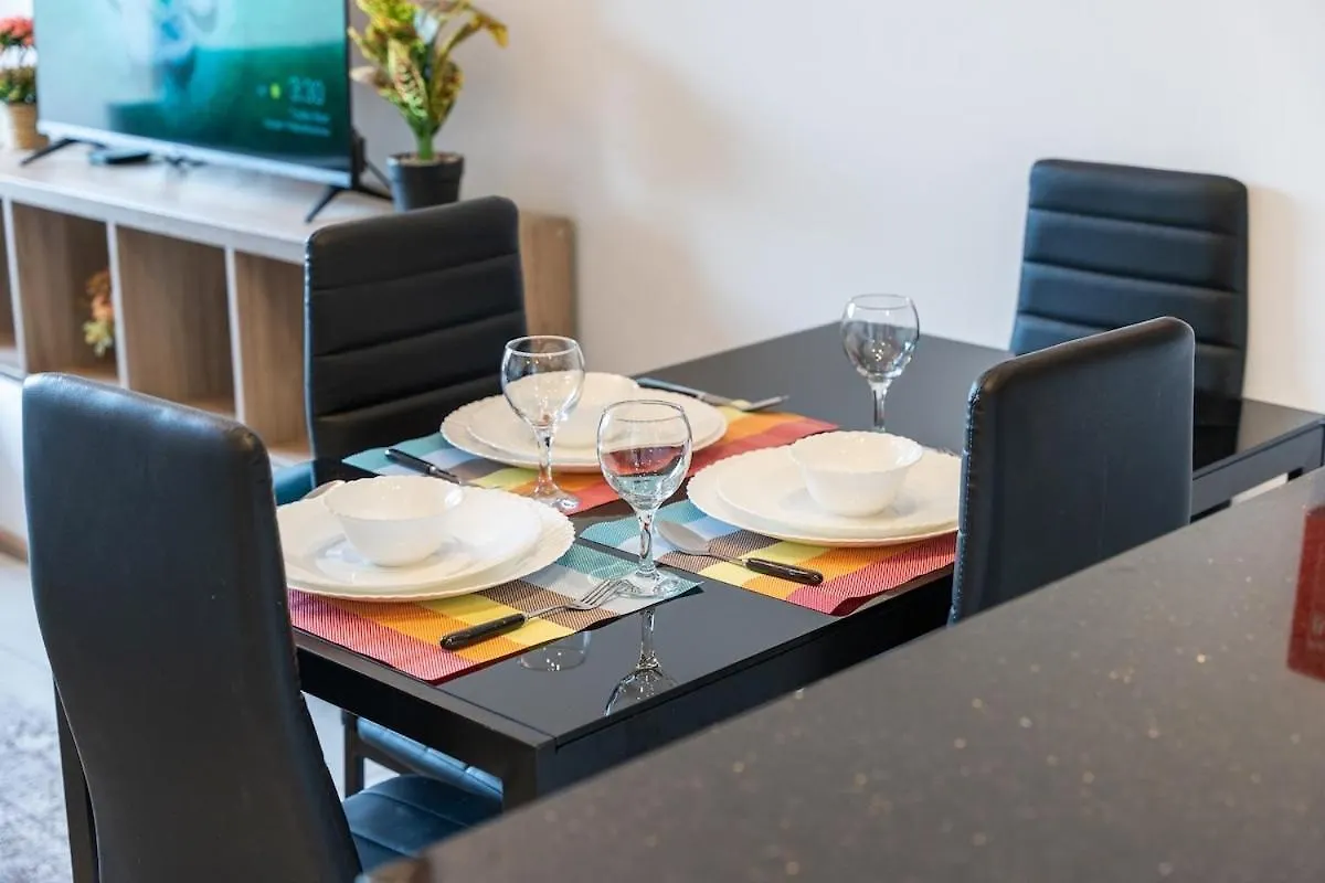 Amazing 2-Bedroom Apartment Perfect For Families In Jebel Ali Village Dubai